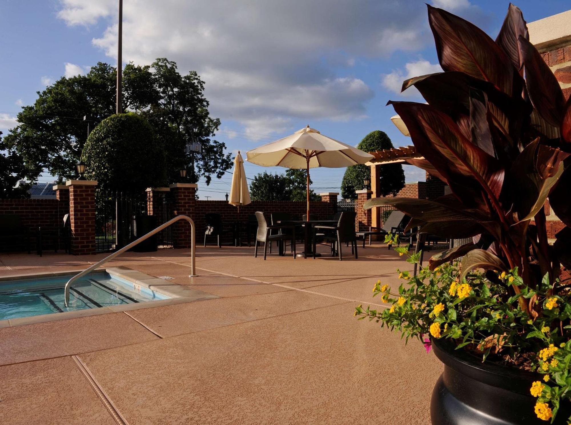 Hampton Inn & Suites Nashville-Vanderbilt-Elliston Place Dış mekan fotoğraf